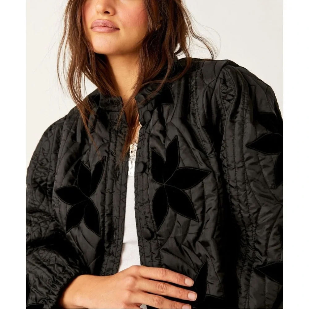 NWT FREE PEOPLE Quinn Quilted Jacket / Black Floral Bomber Satin - Picture 4 of 10
